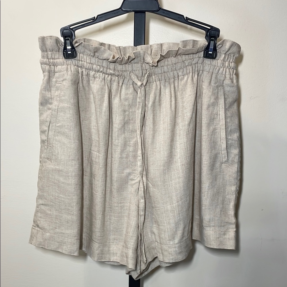 H&M Tan High Waist Relaxed Fit Shorts